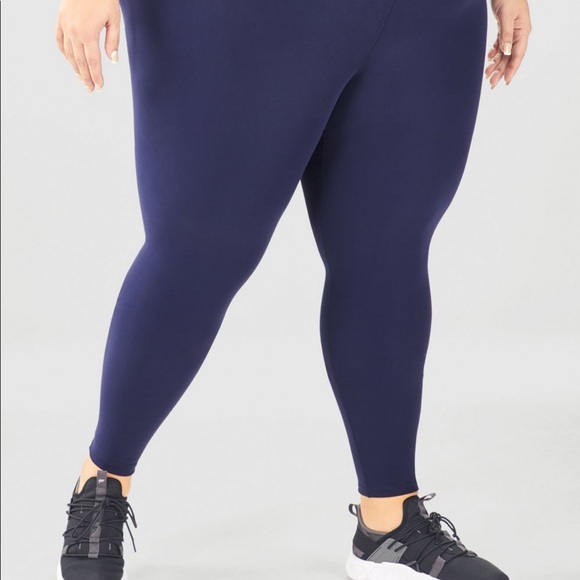 Fabletics maternity leggings 2x - Picture 2 of 3